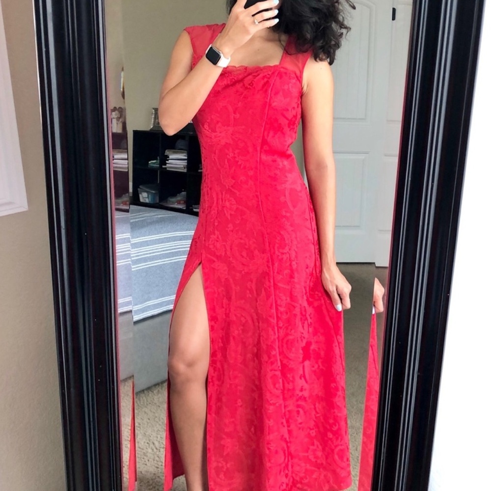 Victoria’s Secret Vintage Gold Label Red Satin Mesh Dress Size Medium - Picture 9 of 9